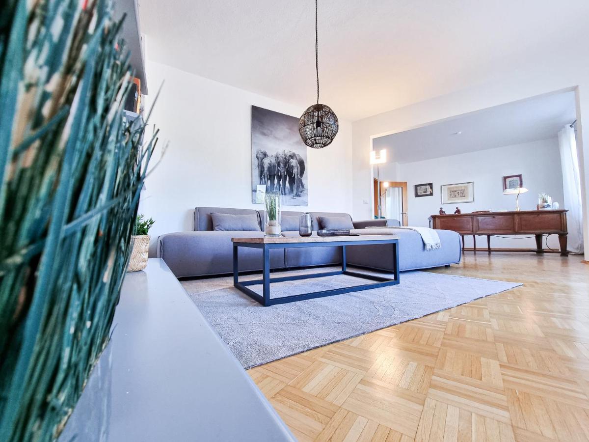 Alpha Apartments Essen Esterno foto